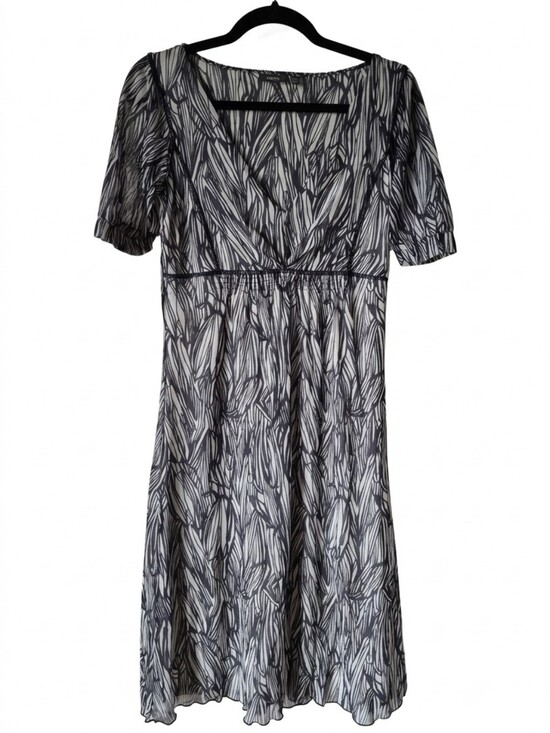 Mexx Dresses & Skirts - MEXX Abstract Pattern Short Sleeve Midi Dress - Excellent Condition - Women's⁸ L
